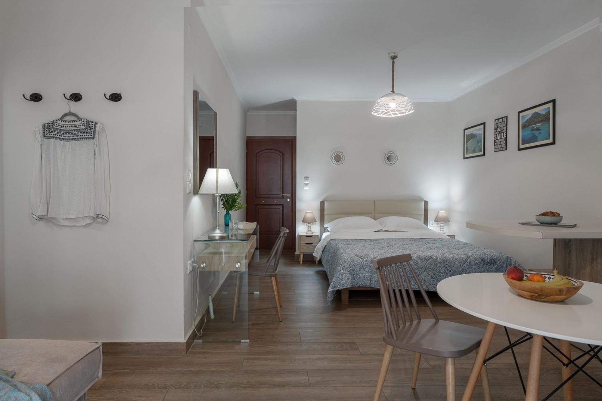 Captain'S Seafront Apartments Нидри Экстерьер фото