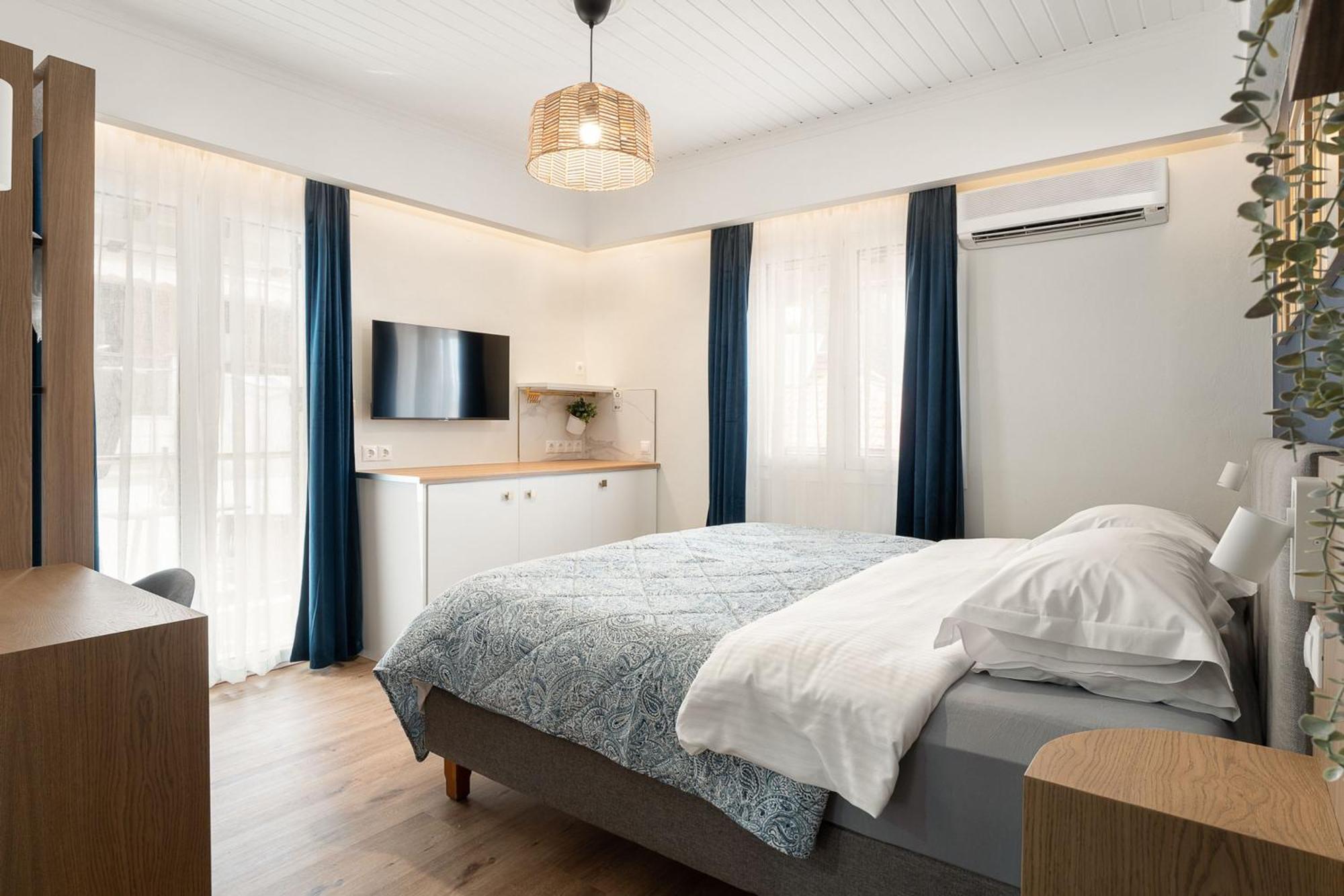Captain'S Seafront Apartments Нидри Экстерьер фото